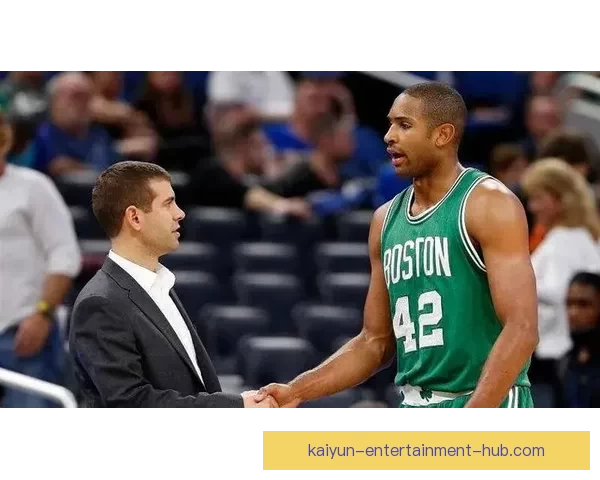 多诺万成接盘北卡罗莱纳大学男篮主帅 史蒂文斯主动放弃竞争